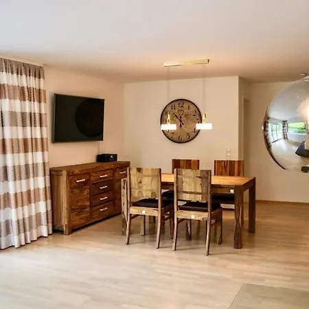Keni, Dietop-ferienwohnung Apartman Murnau am Staffelsee