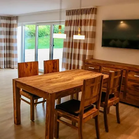 Keni, Dietop-ferienwohnung Apartman Murnau am Staffelsee