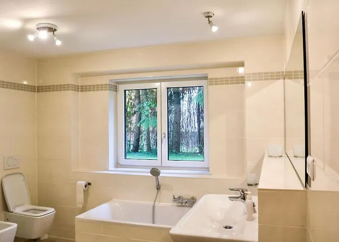 Keni, Dietop-ferienwohnung Apartmán