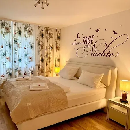 Keni, Dietop-ferienwohnung Lejlighed *