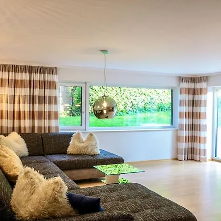 Keni, Dietop-ferienwohnung Apartment